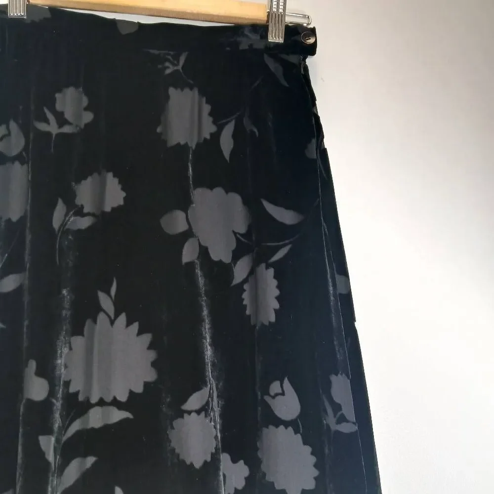 Jones New York Womens size 6 long maxi skirt velvet black silk whimsigoth y2k